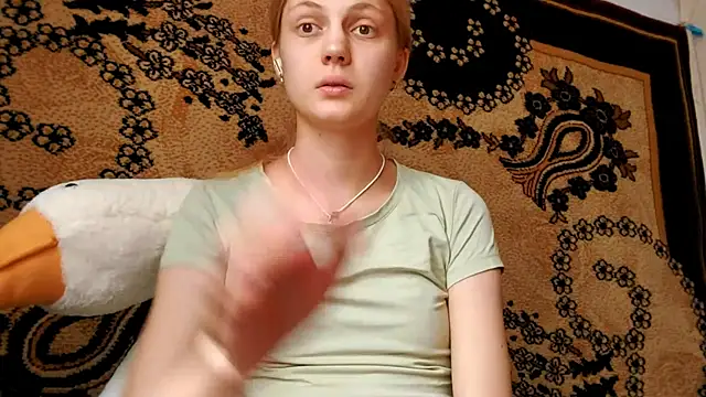 LunaLaday online show from 06/22/26, 03:25
