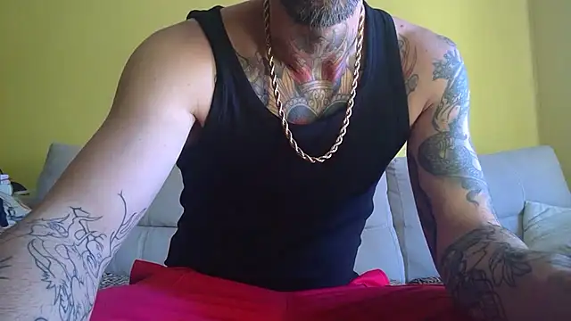 Snapshot of DuroHustler chatting on 05/17/26, 02:57 DuroHustler online show from 05/17/26, 02:57