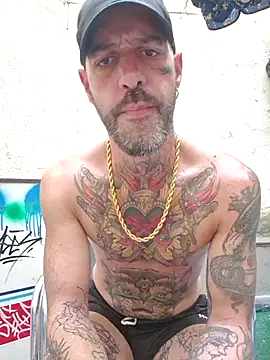 Snapshot of DuroHustler chatting on 07/14/26, 07:35 DuroHustler online show from 07/14/26, 07:35