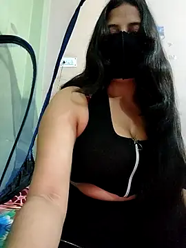 Snapshot of Priya_9945 chatting on 05/02/26, 11:37 Priya 9945 online show from 05/02/26, 11:37