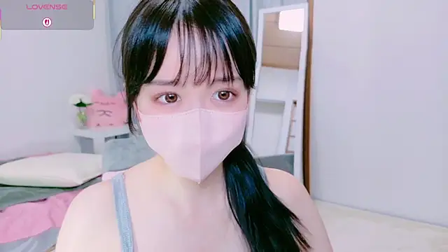 Snapshot of mayu_chan_ chatting on 05/06/26, 11:48 mayu chan online show from 05/06/26, 11:48