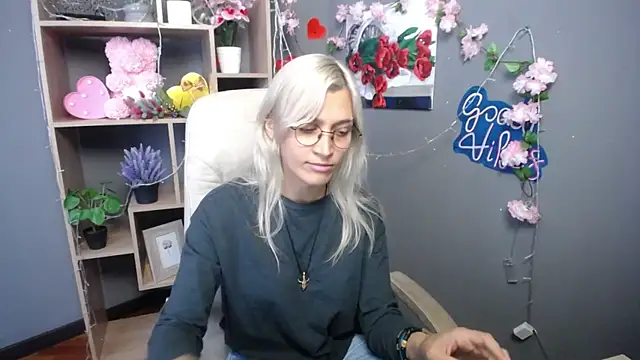 Snapshot of RubyDaviss chatting on 05/28/26, 12:13 RubyDaviss online show from 05/28/26, 12:13