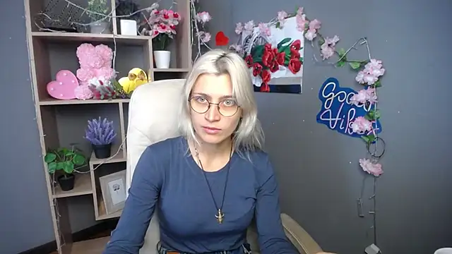 Snapshot of RubyDaviss chatting on 05/31/26, 05:59 RubyDaviss online show from 05/31/26, 05:59