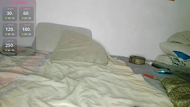 Snapshot of canarito18 chatting on 05/17/26, 01:58 canarito18 online show from 05/17/26, 01:58