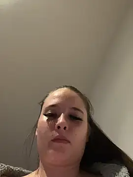 Poppylooloo online show from 04/23/26, 08:00