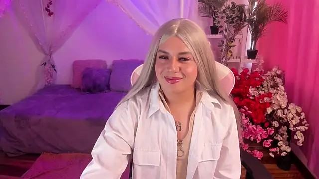 gyal isabella online show from 04/24/26, 02:08