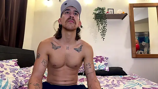 Aaron wheel online show from 05/03/26, 03:01