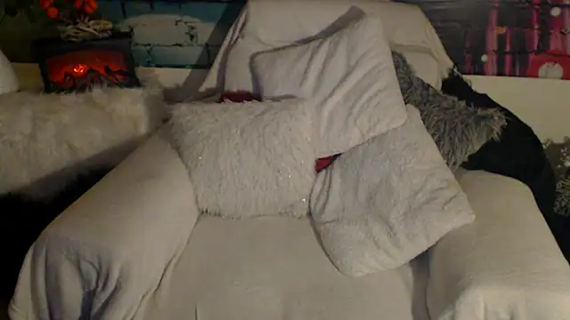 Divineblond online show from 03/11/25, 08:20