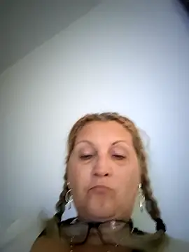 Divineblond online show from 10/09/25, 02:15