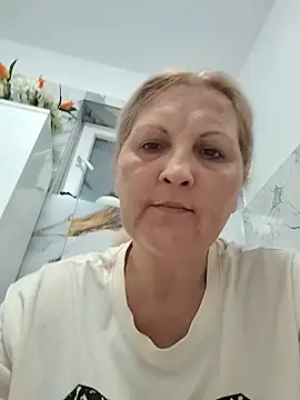 Divineblond online show from 04/25/26, 08:28
