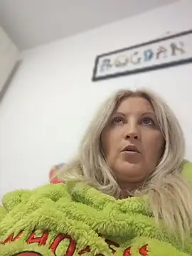Divineblond online show from 04/30/26, 06:25