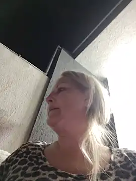 Divineblond online show from 05/07/26, 07:19