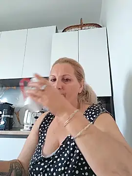 Divineblond online show from 05/11/26, 03:18