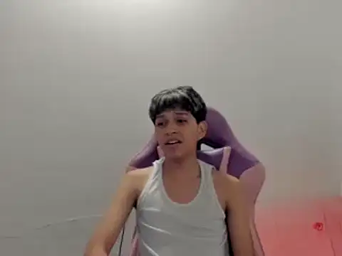 chick angel online show from 05/17/26, 03:48