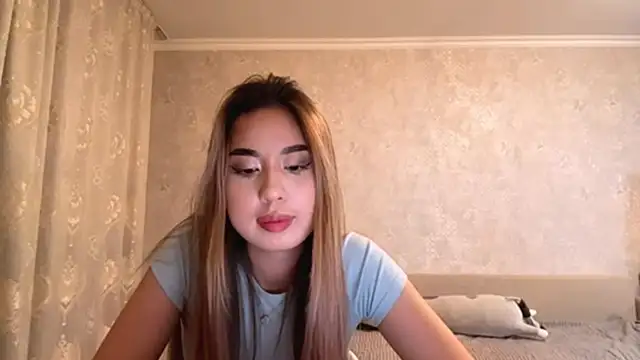 SofiTheTrophy online show from 04/25/26, 03:31