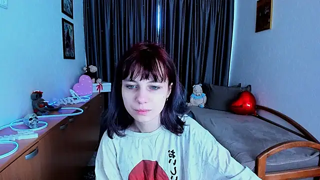 Snapshot of MiniLysii chatting on 05/28/26, 05:38 MiniLysii online show from 05/28/26, 05:38