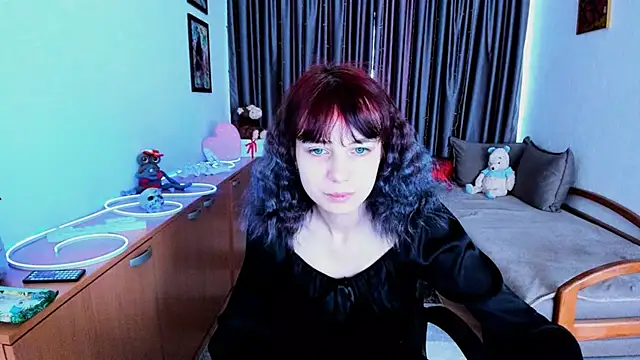 Snapshot of MiniLysii chatting on 06/11/26, 06:11 MiniLysii online show from 06/11/26, 06:11