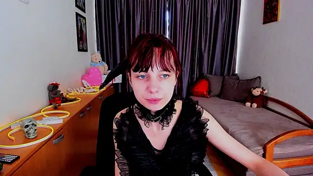 Snapshot of MiniLysii chatting on 06/20/26, 05:43 MiniLysii online show from 06/20/26, 05:43
