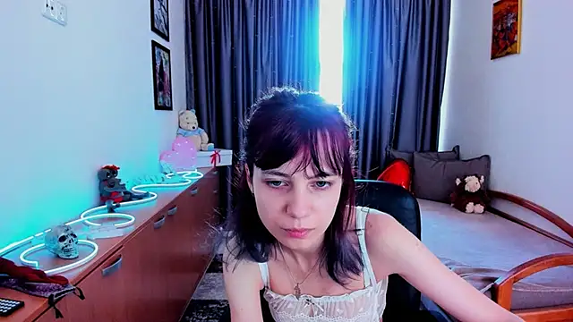Snapshot of MiniLysii chatting on 06/22/26, 05:48 MiniLysii online show from 06/22/26, 05:48