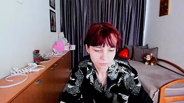 Snapshot of MiniLysii chatting on 06/24/26, 06:01 MiniLysii online show from 06/24/26, 06:01