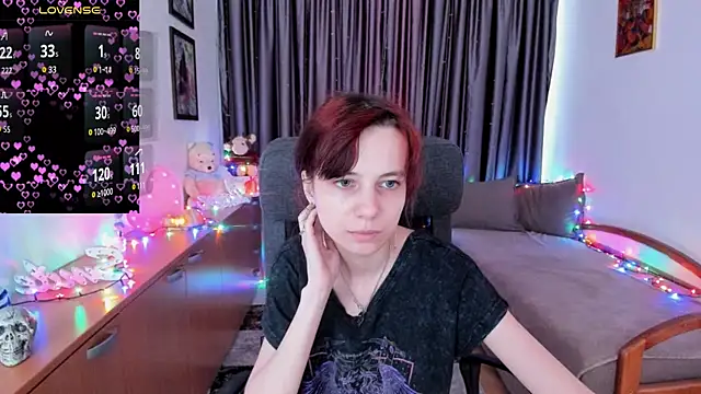 Snapshot of MiniLysii chatting on 07/17/26, 06:20 MiniLysii online show from 07/17/26, 06:20