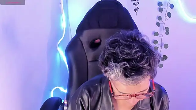 selena ferreira online show from 04/28/26, 11:26