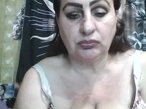 Snapshot of LoaqLovew chatting on 07/27/26, 07:37 LoaqLovew online show from 07/27/26, 07:37