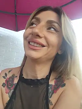 Snapshot of SofiaLace chatting on 06/21/26, 04:04 SofiaLace online show from 06/21/26, 04:04