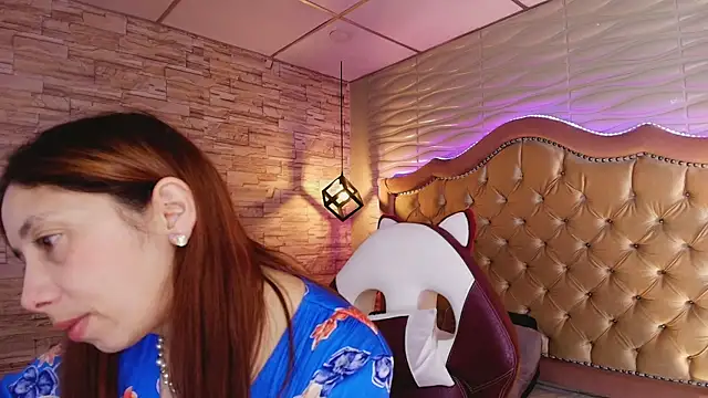 Snapshot of stephaniesun_ chatting on 05/03/26, 01:28 stephaniesun online show from 05/03/26, 01:28
