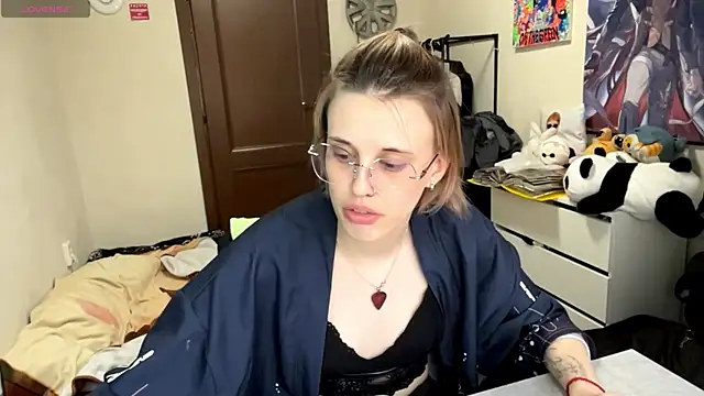 Queen moments  online show from 04/24/26, 11:12