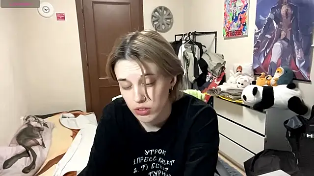 Queen moments  online show from 04/27/26, 01:20