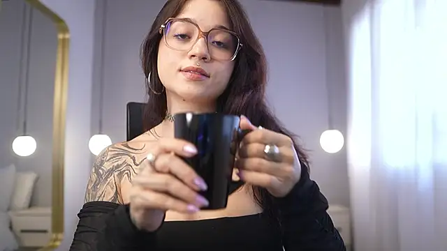 Charlotte Rossee online show from 05/12/26, 02:03