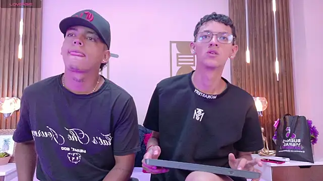 Dante-Axel online show from 04/26/26, 12:25