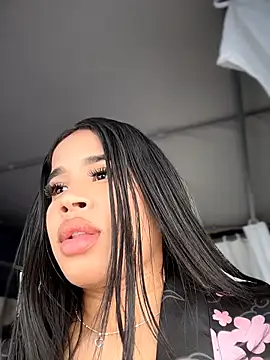 EmmaExoticaXXX online show from 06/18/26, 09:30