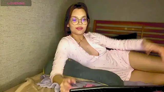 Snapshot of TessaLust_ chatting on 05/09/26, 08:03 TessaLust online show from 05/09/26, 08:03