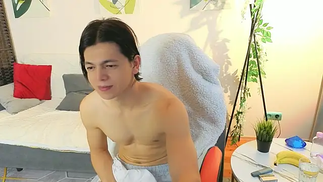 ItachiKage online show from 04/24/26, 06:49