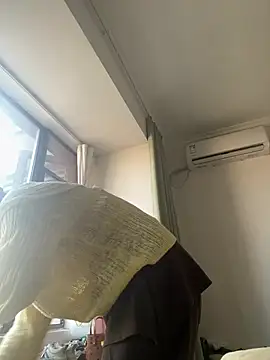 xiaoyan-888 online show from 05/05/26, 10:12
