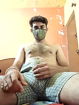 D-n-n-y69 online show from 04/25/26, 09:12