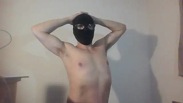 Snapshot of maskedilf chatting on 04/26/26, 02:42 maskedilf online show from 04/26/26, 02:42