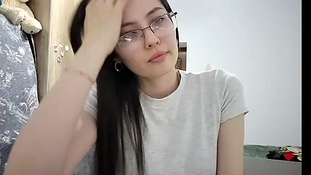 Snapshot of AshleyTropiano chatting on 05/13/26, 04:26 AshleyTropiano online show from 05/13/26, 04:26