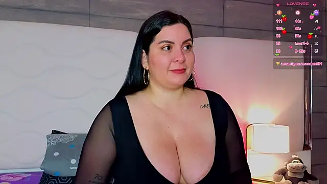 Snapshot of RachelCarlton chatting on 06/18/26, 11:47 RachelCarlton online show from 06/18/26, 11:47