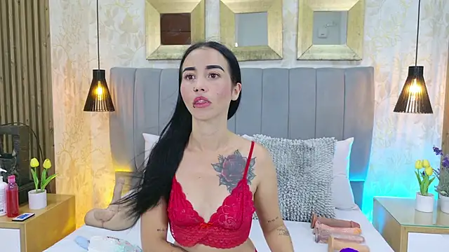 Snapshot of Sophie_Vega chatting on 07/17/26, 03:35 Sophie Vega online show from 07/17/26, 03:35