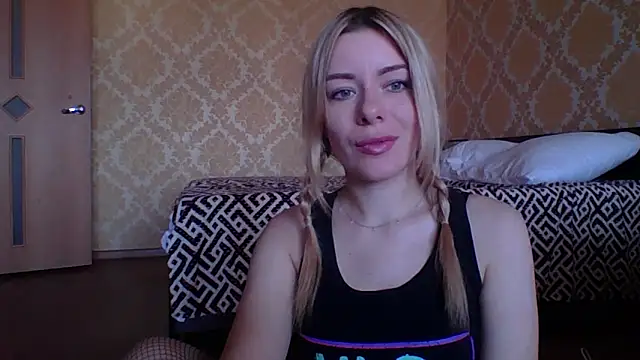 Snapshot of Softy_Aura_ chatting on 05/27/26, 09:06 Softy Aura online show from 05/27/26, 09:06