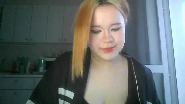 Amanda Mia  online show from 06/30/26, 04:08