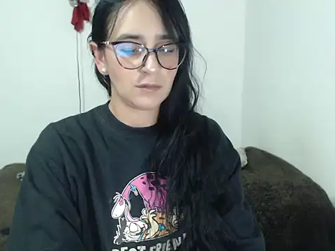 Snapshot of ASHLEYLOVE11 chatting on 05/11/26, 01:50 ASHLEYLOVE11 online show from 05/11/26, 01:50