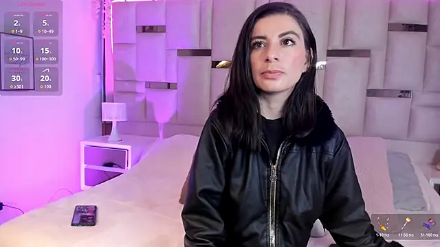Snapshot of mariana__thompson chatting on 07/30/26, 02:21 mariana thompson online show from 07/30/26, 02:21