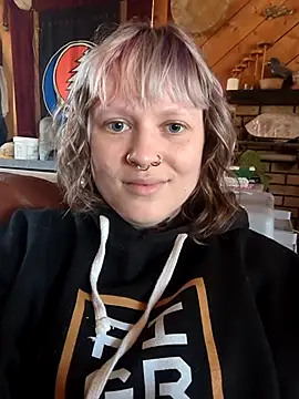 Snapshot of RosieSwitchBitch chatting on 05/05/26, 03:31 RosieSwitchBitch online show from 05/05/26, 03:31