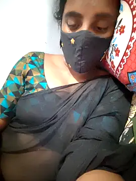Snapshot of Tamil_Hot_HoneyBee chatting on 05/13/26, 03:09 Tamil Hot HoneyBee online show from 05/13/26, 03:09