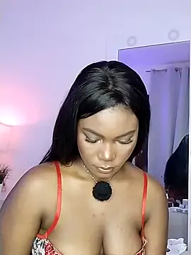 Snapshot of Ariadna24_ chatting on 05/07/26, 04:29 Ariadna24 online show from 05/07/26, 04:29