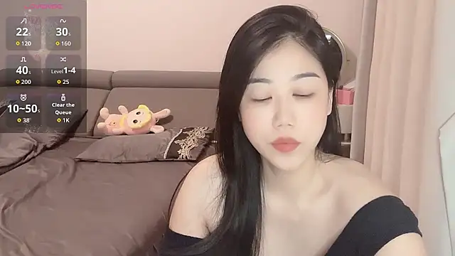 Snapshot of F-Yuwei chatting on 07/11/26, 10:29 F-Yuwei online show from 07/11/26, 10:29